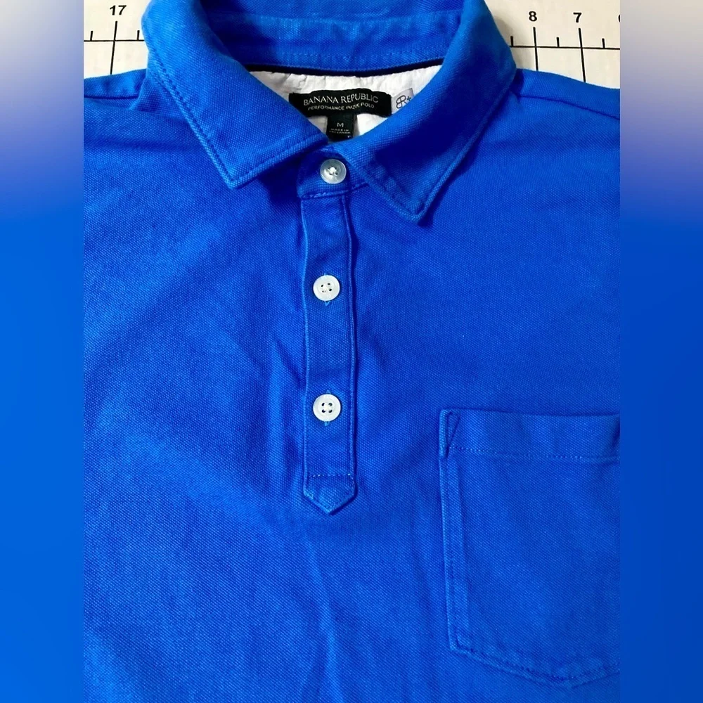 Banana Republic Men’s‎ Medium Blue Performance Pique Polo Shirt